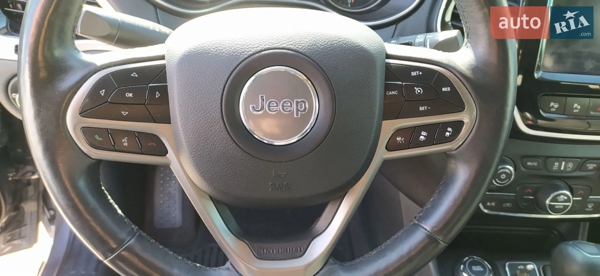 2018 Jeep Cherokee - мініатюра 8