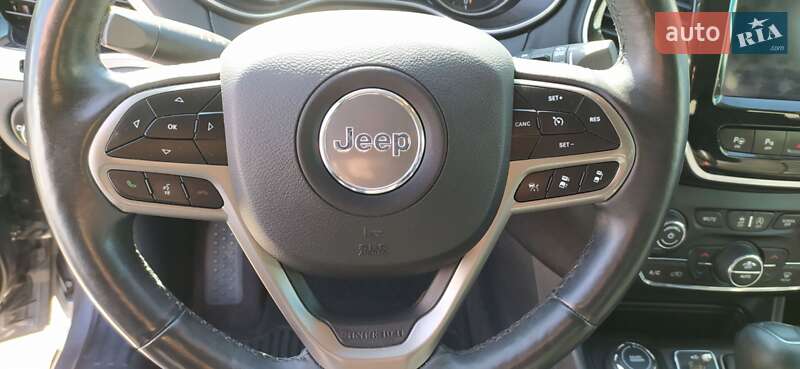 Внедорожник / Кроссовер Jeep Cherokee 2018 в Киеве фото 8 Внедорожник / Кроссовер Jeep Cherokee 2018 в Киеве