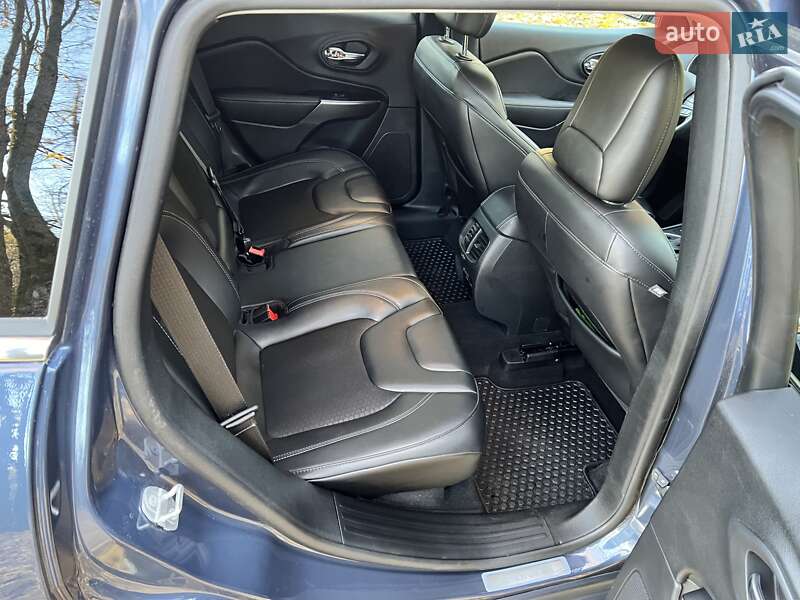 Позашляховик / Кросовер Jeep Cherokee 2020 в Хмельницькому фото 13 Позашляховик / Кросовер Jeep Cherokee 2020 в Хмельницькому