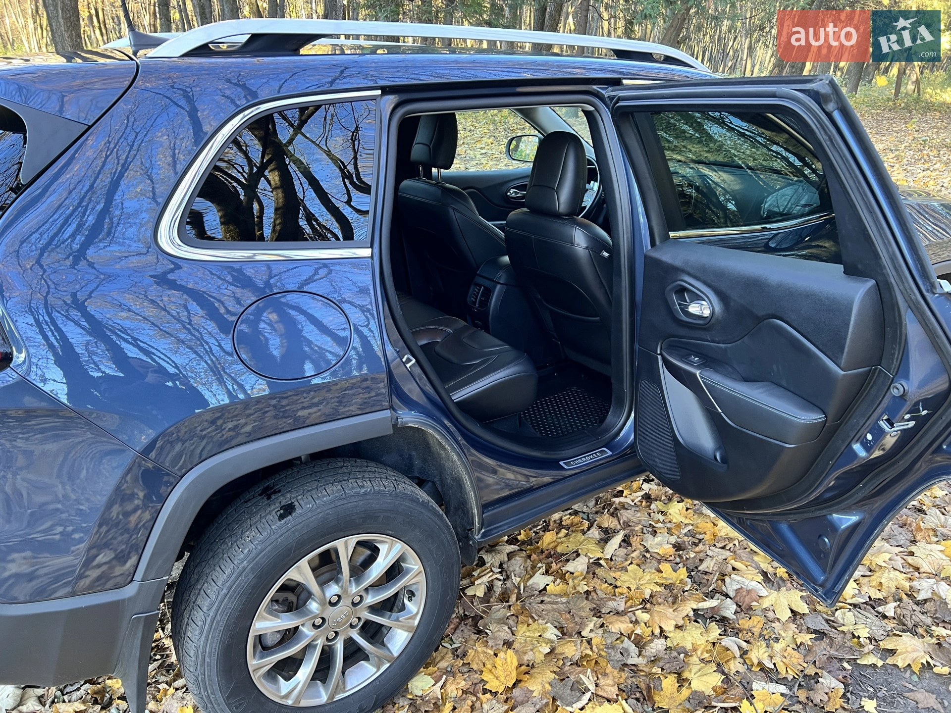 2020 Jeep Cherokee - мініатюра 5