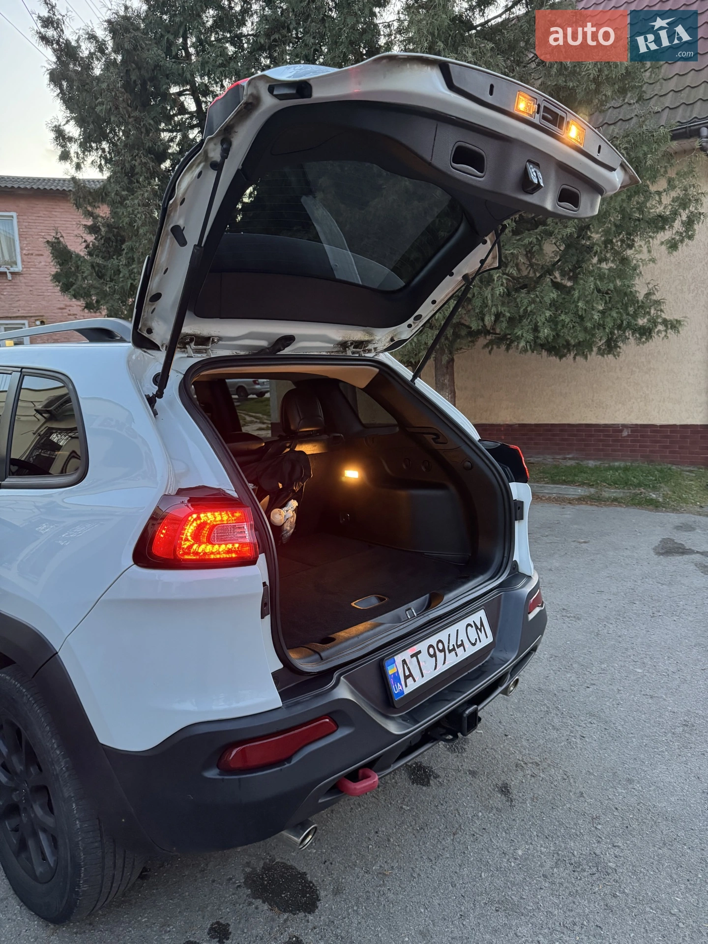 Jeep Cherokee 2014 VIN 1C4PJMBSXEW189679 фото оголошення 7 з 41