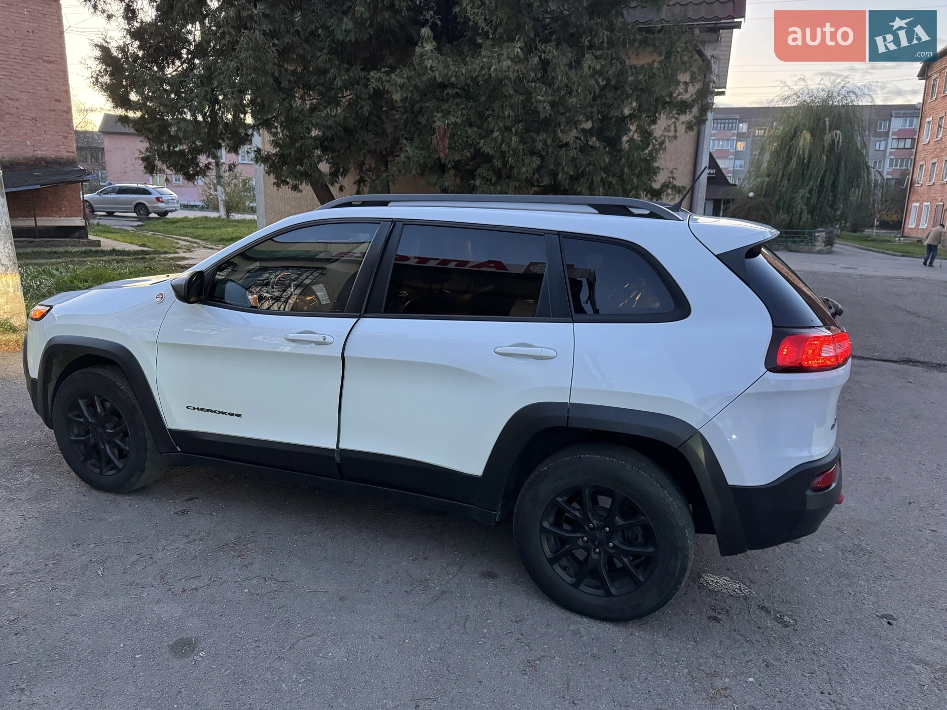 2014 Jeep Cherokee - мініатюра 14