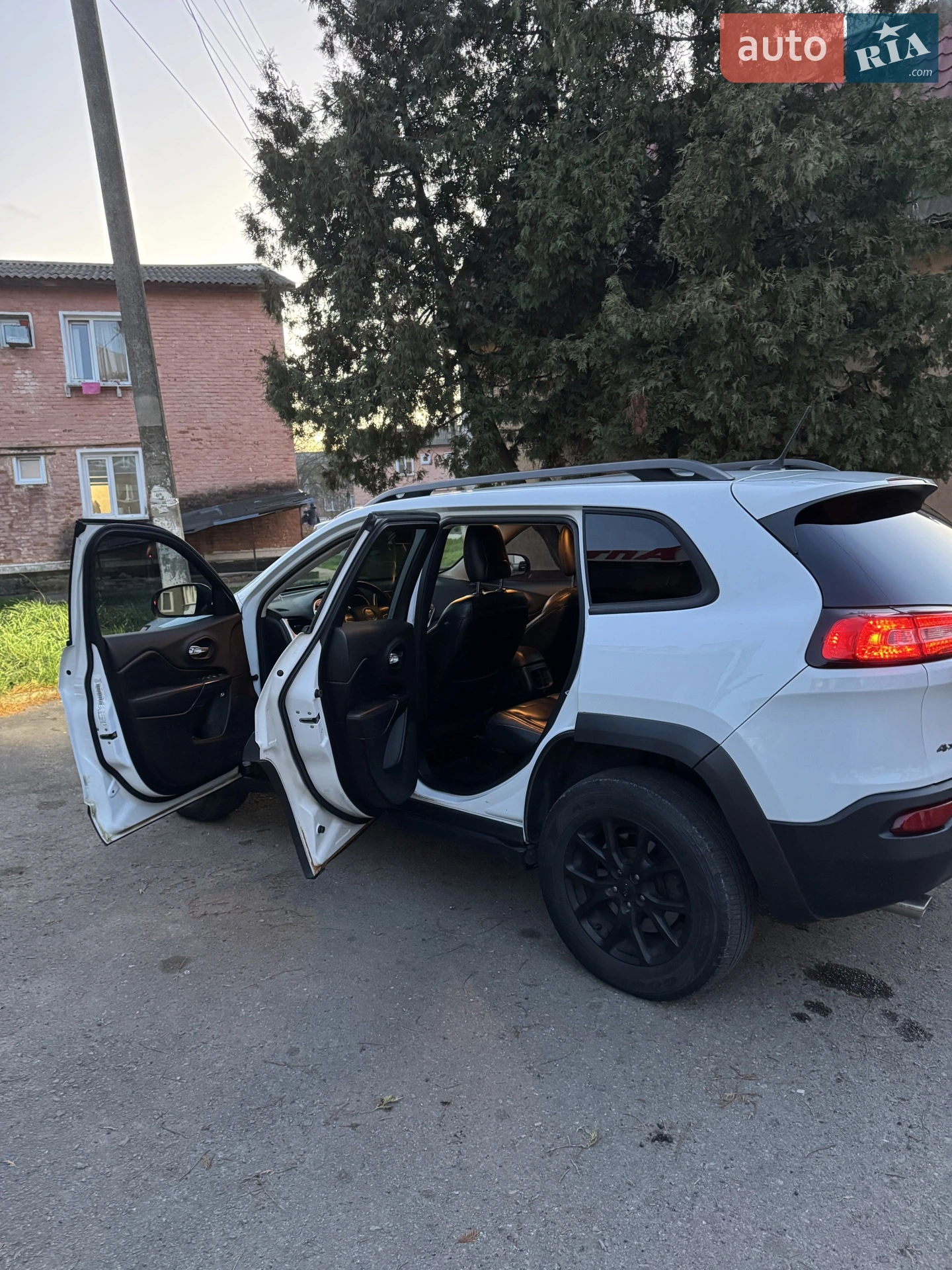 Jeep Cherokee 2014 VIN 1C4PJMBSXEW189679 фото оголошення 15 з 41