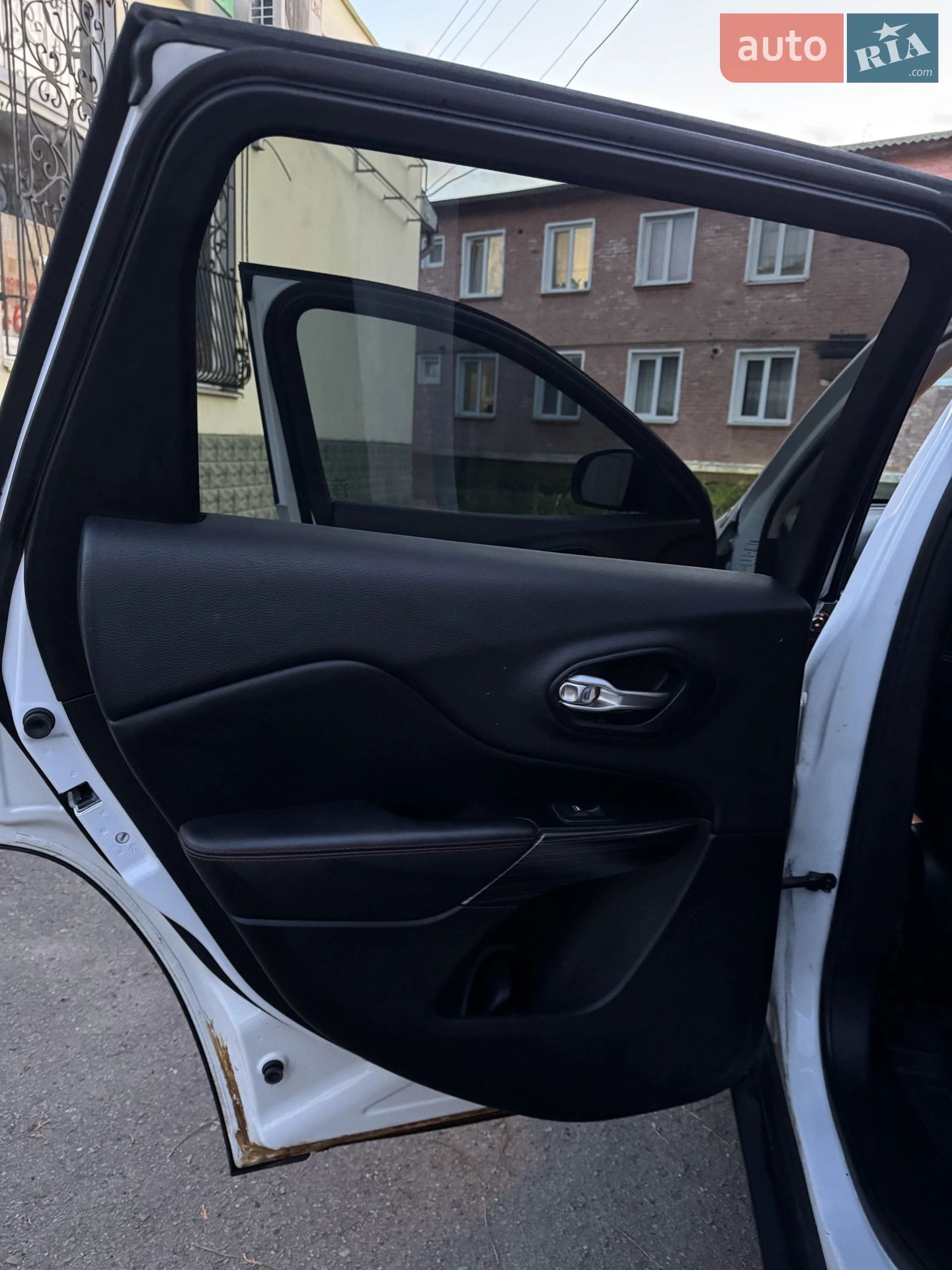 2014 Jeep Cherokee - мініатюра 16
