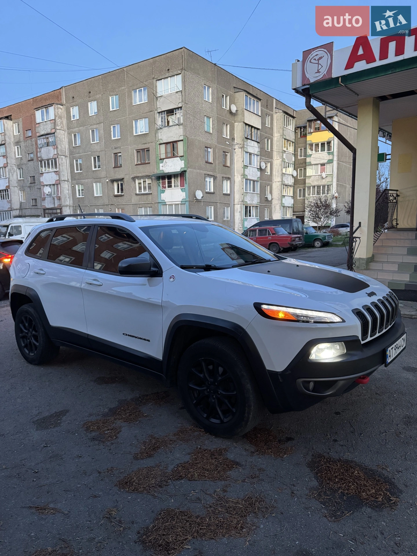 Jeep Cherokee 2014 VIN 1C4PJMBSXEW189679 фото оголошення 3 з 41