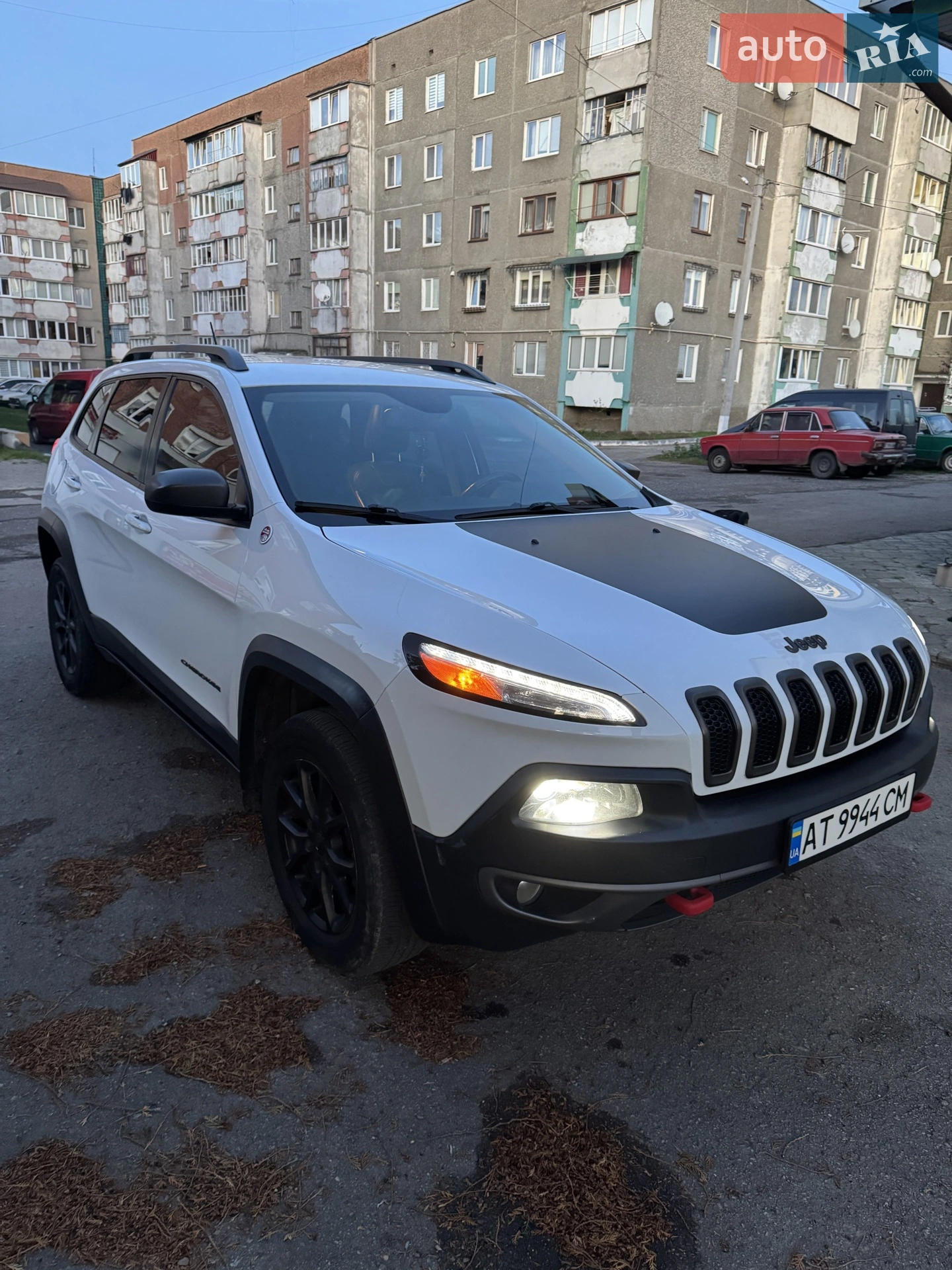Jeep Cherokee 2014 VIN 1C4PJMBSXEW189679 фото оголошення 2 з 41