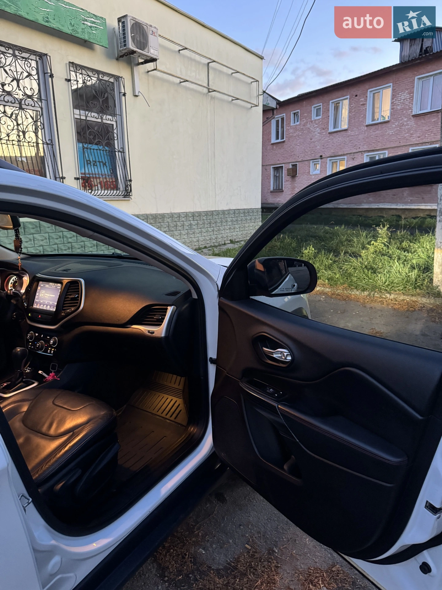 2014 Jeep Cherokee - мініатюра 26