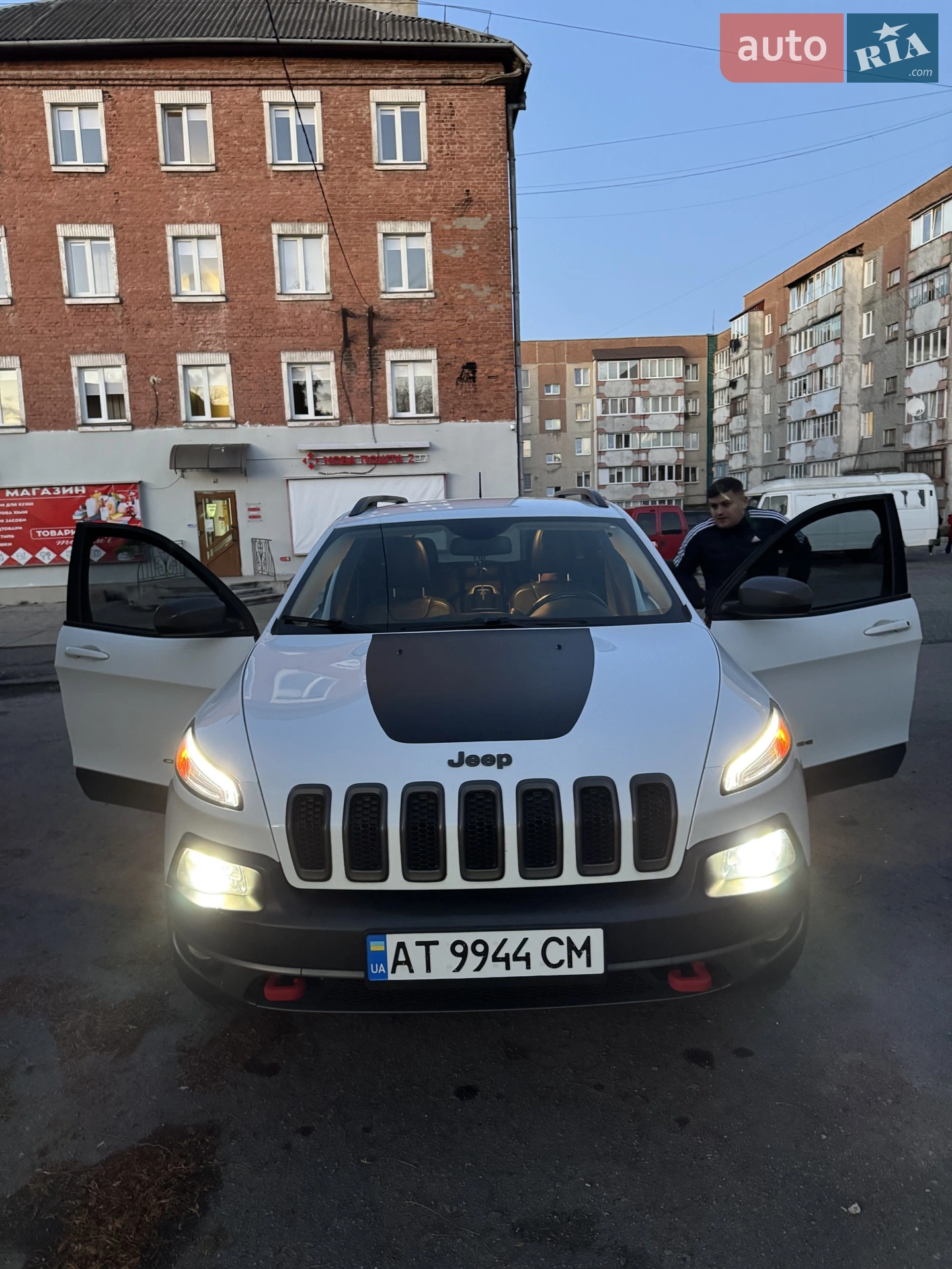 Jeep Cherokee 2014 VIN 1C4PJMBSXEW189679 фото оголошення 30 з 41