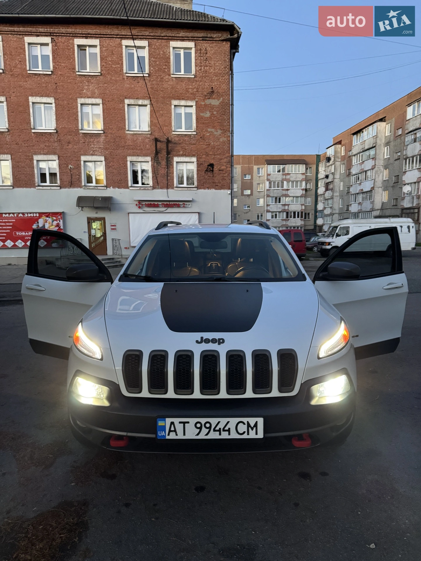 Jeep Cherokee 2014 VIN 1C4PJMBSXEW189679 фото оголошення 32 з 41