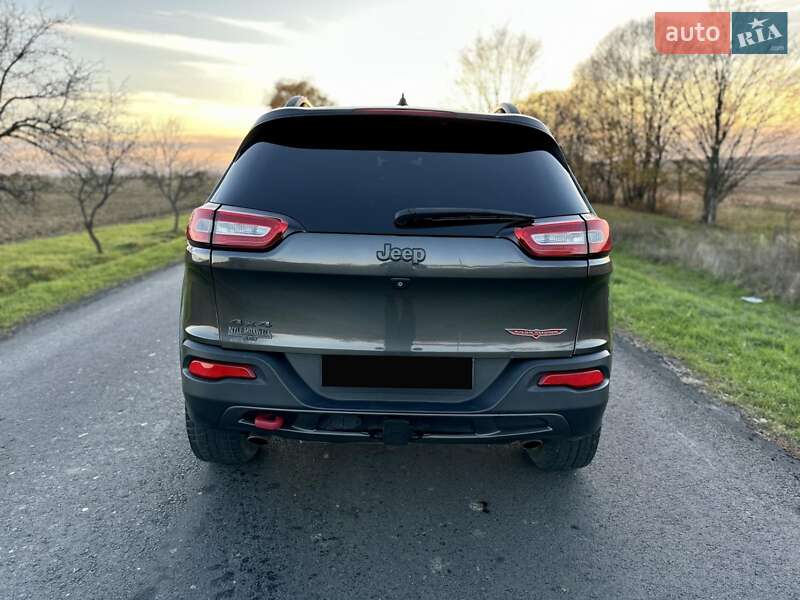 Внедорожник / Кроссовер Jeep Cherokee 2014 в Мукачево