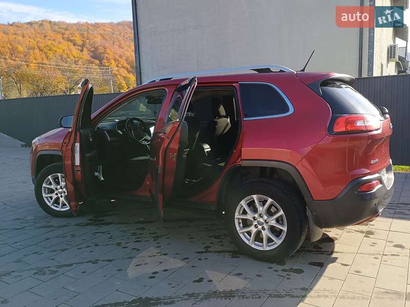 Позашляховик / Кросовер Jeep Cherokee 2014 в Надвірній фото 7 Позашляховик / Кросовер Jeep Cherokee 2014 в Надвірній