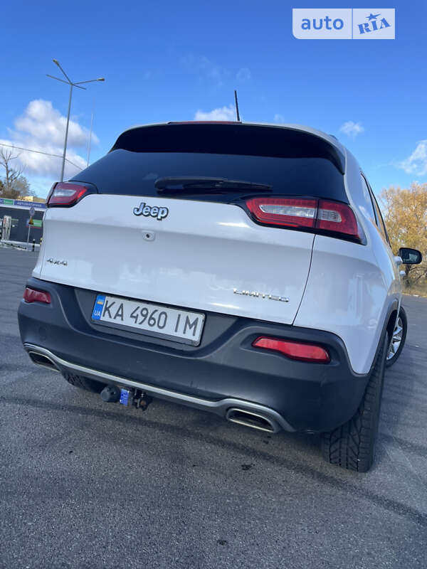 Внедорожник / Кроссовер Jeep Cherokee 2015 в Киеве фото 9 Внедорожник / Кроссовер Jeep Cherokee 2015 в Киеве