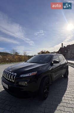 Внедорожник / Кроссовер Jeep Cherokee 2014 в 