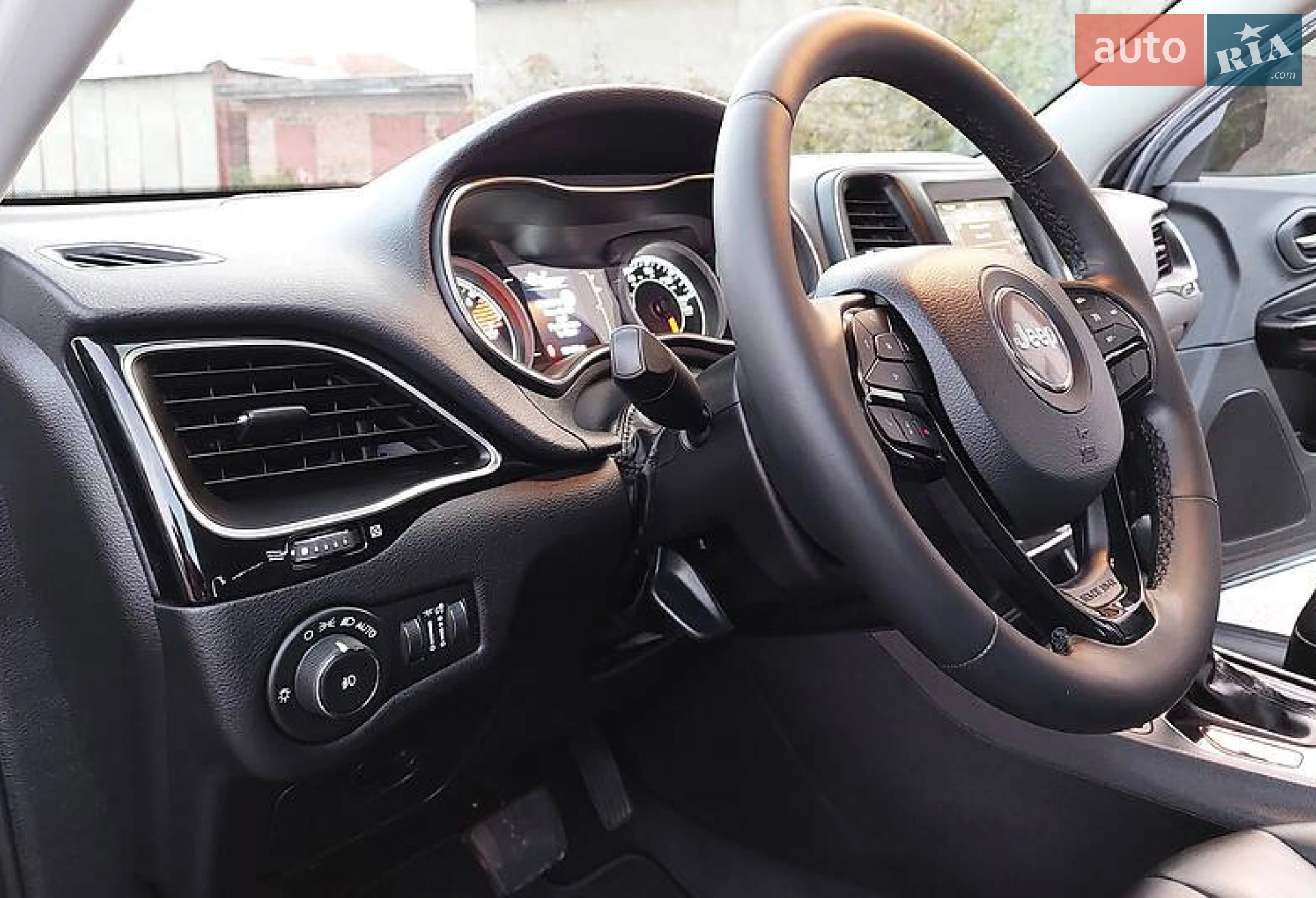 2019 Jeep Cherokee - мініатюра 39