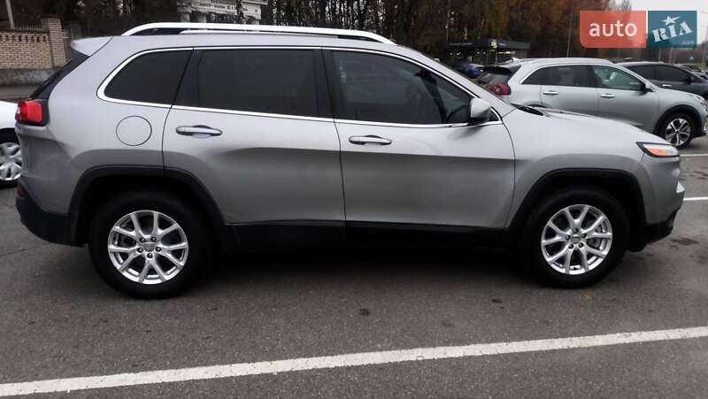Позашляховик / Кросовер Jeep Cherokee 2015 в Вінниці