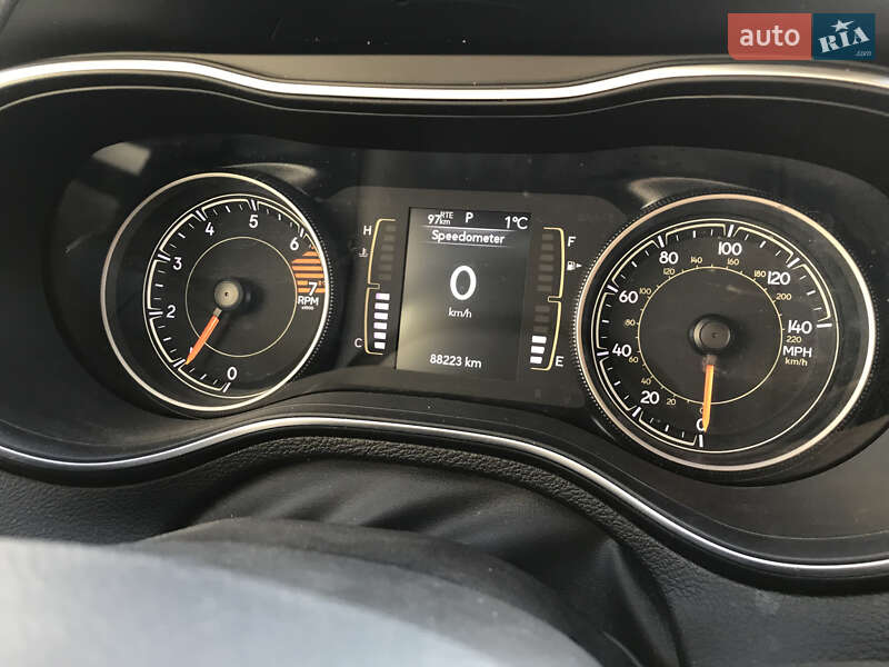 Позашляховик / Кросовер Jeep Cherokee 2019 в Києві