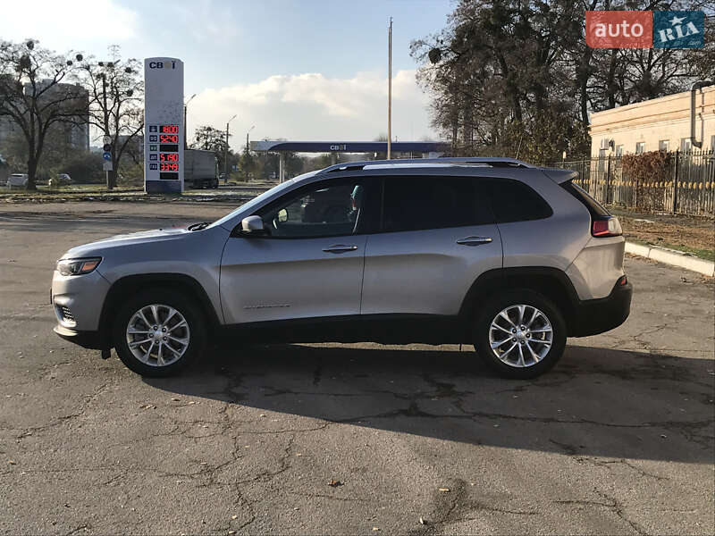 Позашляховик / Кросовер Jeep Cherokee 2019 в Києві