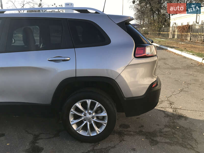 Позашляховик / Кросовер Jeep Cherokee 2019 в Києві
