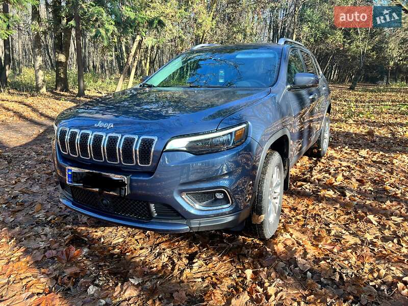 Позашляховик / Кросовер Jeep Cherokee 2020 в 