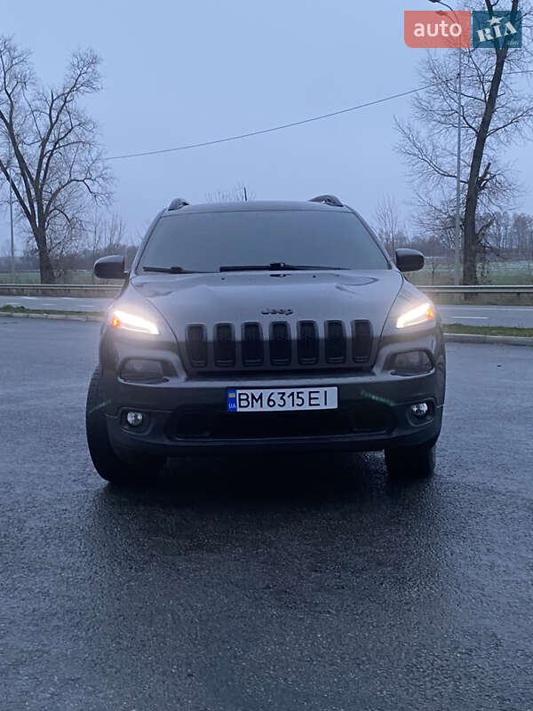 Внедорожник / Кроссовер Jeep Cherokee 2017 в Ромнах