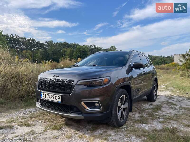 Внедорожник / Кроссовер Jeep Cherokee 2019 в 