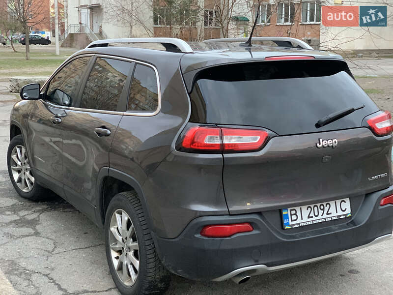 Позашляховик / Кросовер Jeep Cherokee 2013 в Полтаві фото 18 Позашляховик / Кросовер Jeep Cherokee 2013 в Полтаві