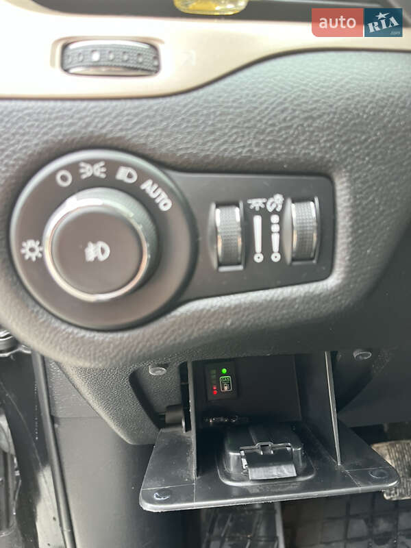 Внедорожник / Кроссовер Jeep Cherokee 2015 в Хмельницком фото 14 Внедорожник / Кроссовер Jeep Cherokee 2015 в Хмельницком