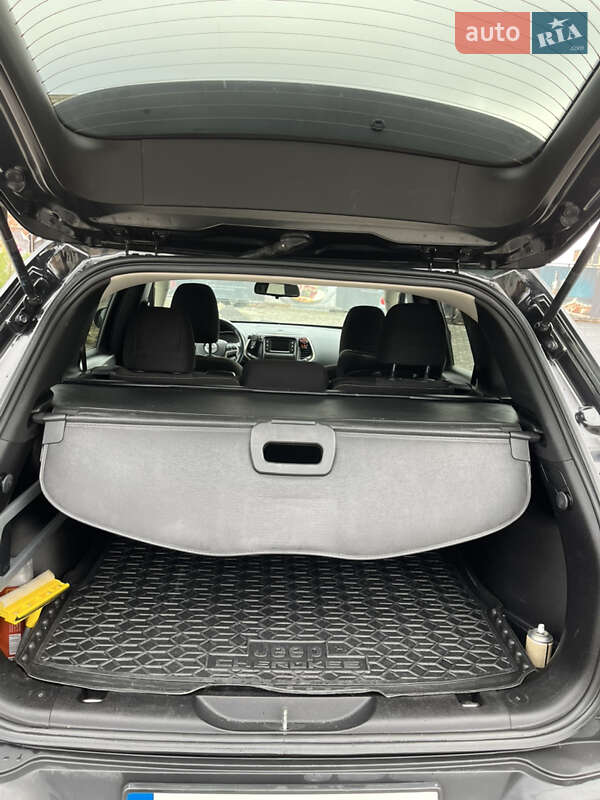 Внедорожник / Кроссовер Jeep Cherokee 2015 в Хмельницком фото 18 Внедорожник / Кроссовер Jeep Cherokee 2015 в Хмельницком