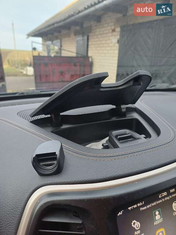 Позашляховик / Кросовер Jeep Cherokee 2017 в Володимирі