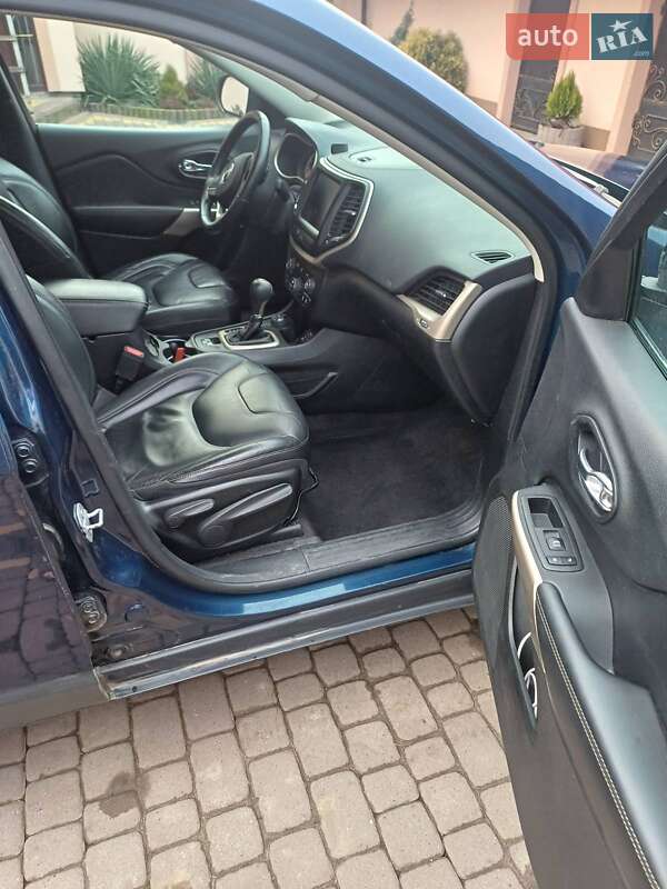 Позашляховик / Кросовер Jeep Cherokee 2017 в Володимирі