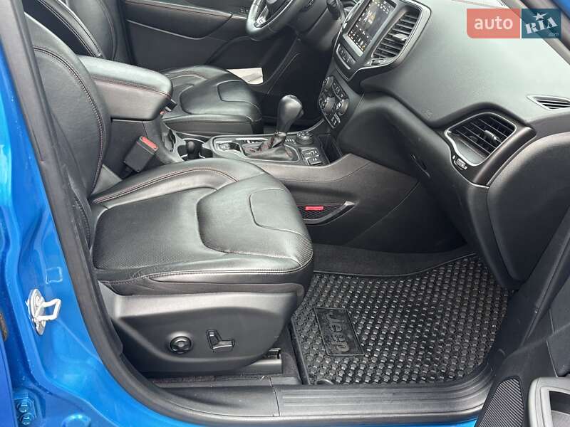 Позашляховик / Кросовер Jeep Cherokee 2018 в Києві