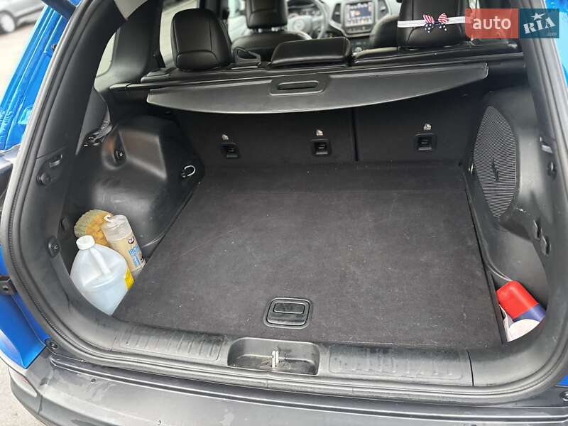 Позашляховик / Кросовер Jeep Cherokee 2018 в Києві