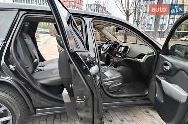 Внедорожник / Кроссовер Jeep Cherokee 2013 в Киеве