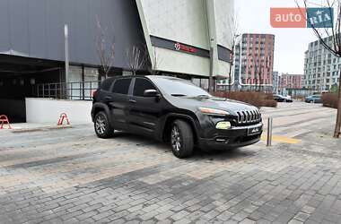 Внедорожник / Кроссовер Jeep Cherokee 2013 в Киеве