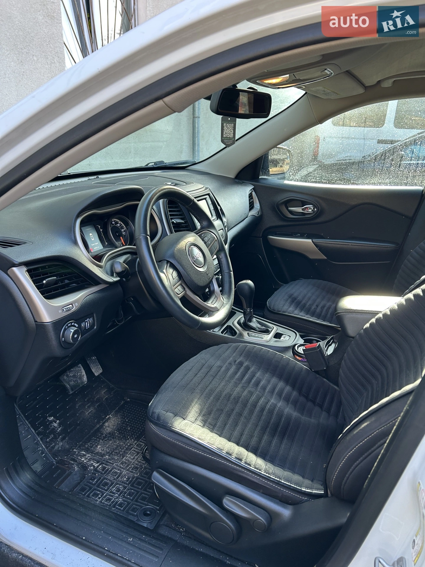 2017 Jeep Cherokee - мініатюра 4