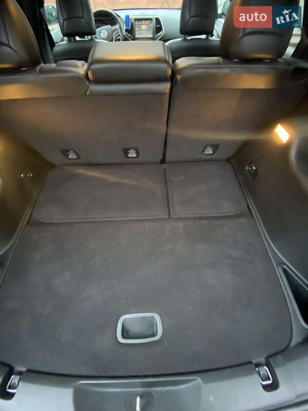 Позашляховик / Кросовер Jeep Cherokee 2017 в Боярці