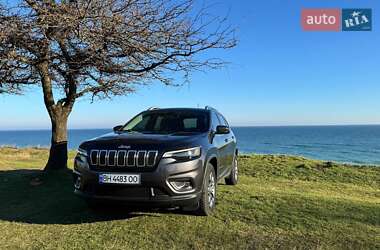 Внедорожник / Кроссовер Jeep Cherokee 2019 в Киеве