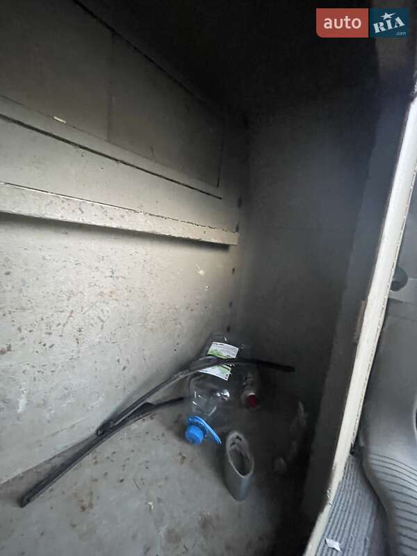 Внедорожник / Кроссовер Jeep Cherokee 2006 в Днепре