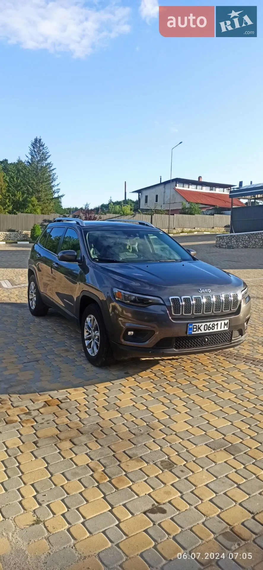 2020 Jeep Cherokee - мініатюра 2
