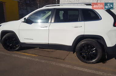 Внедорожник / Кроссовер Jeep Cherokee 2015 в Киеве