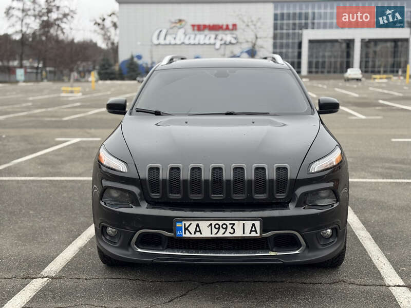 Внедорожник / Кроссовер Jeep Cherokee 2013 в Киеве