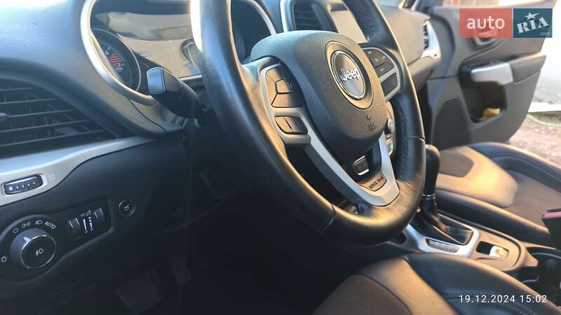 Внедорожник / Кроссовер Jeep Cherokee 2017 в Виннице