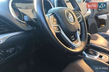 Внедорожник / Кроссовер Jeep Cherokee 2017 в 
