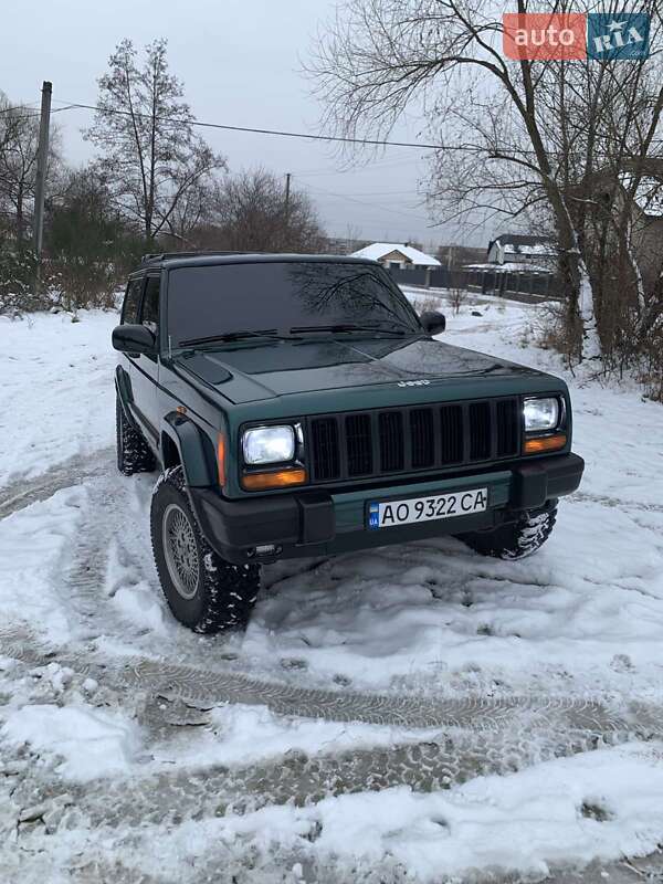 Внедорожник / Кроссовер Jeep Cherokee 2000 в Мукачево