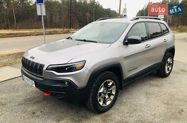 Позашляховик / Кросовер Jeep Cherokee 2018 в 