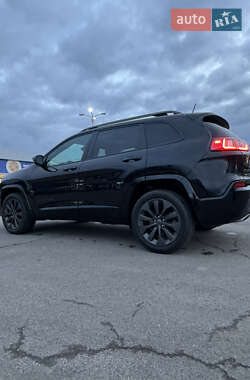 Внедорожник / Кроссовер Jeep Cherokee 2019 в 