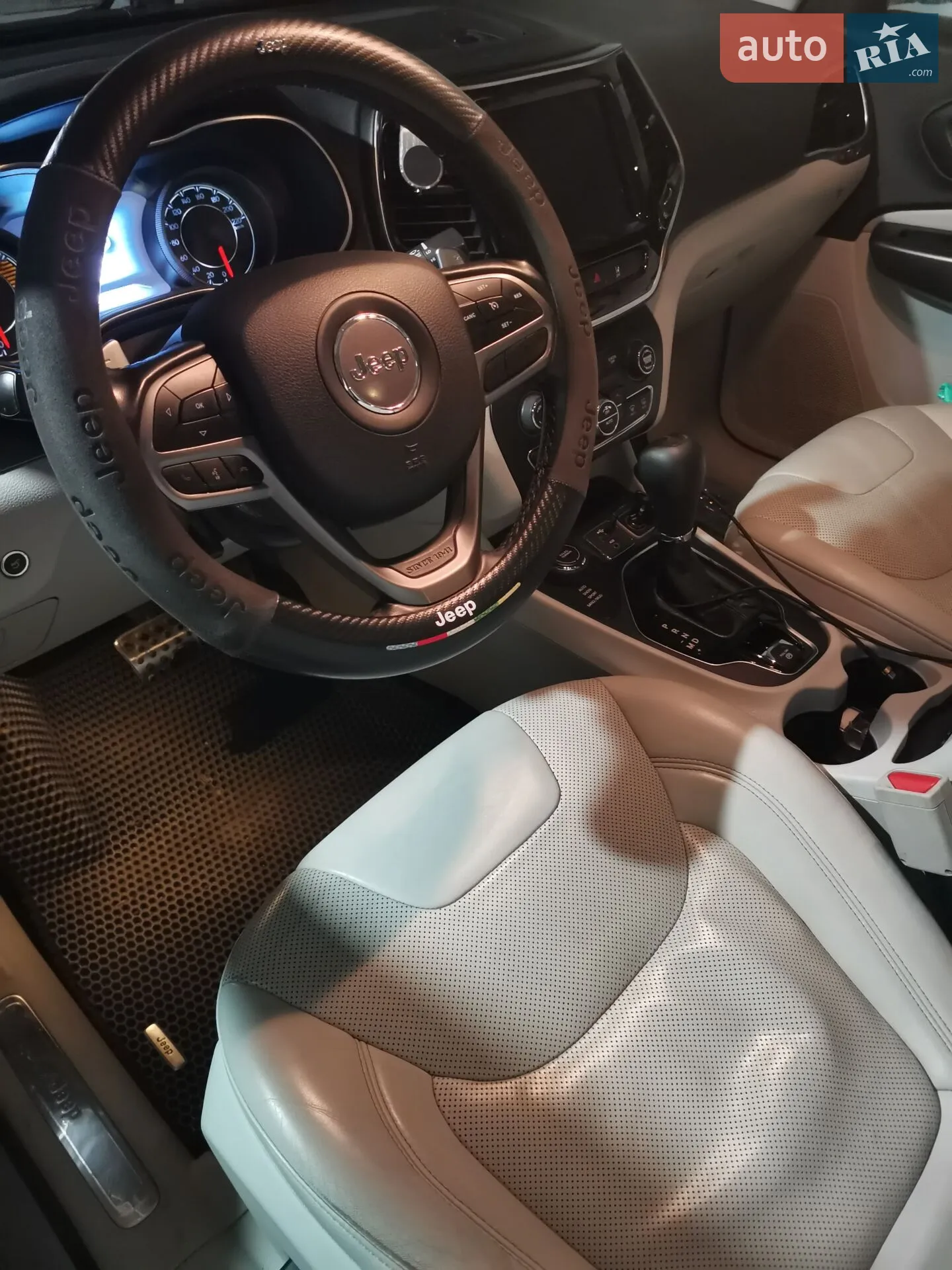 2018 Jeep Cherokee - мініатюра 14