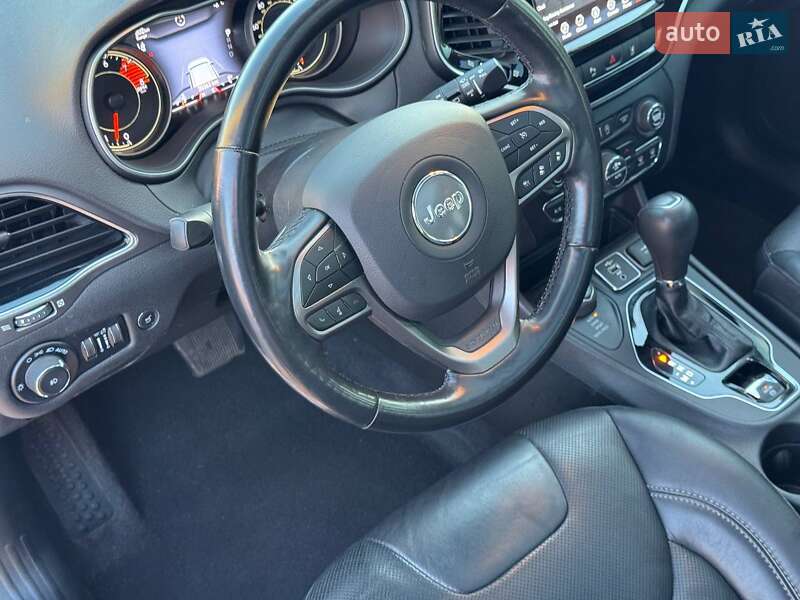 Позашляховик / Кросовер Jeep Cherokee 2020 в Сумах