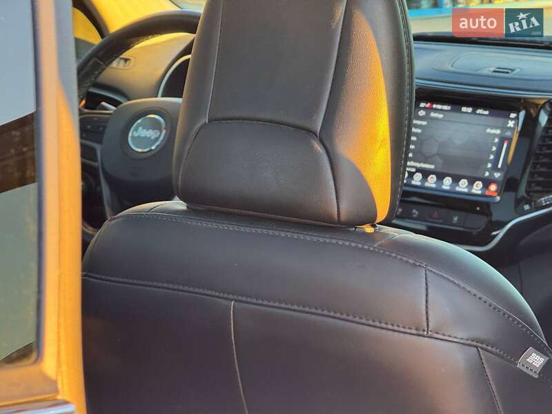 Позашляховик / Кросовер Jeep Cherokee 2020 в Сумах