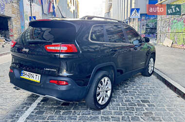 Внедорожник / Кроссовер Jeep Cherokee 2014 в 